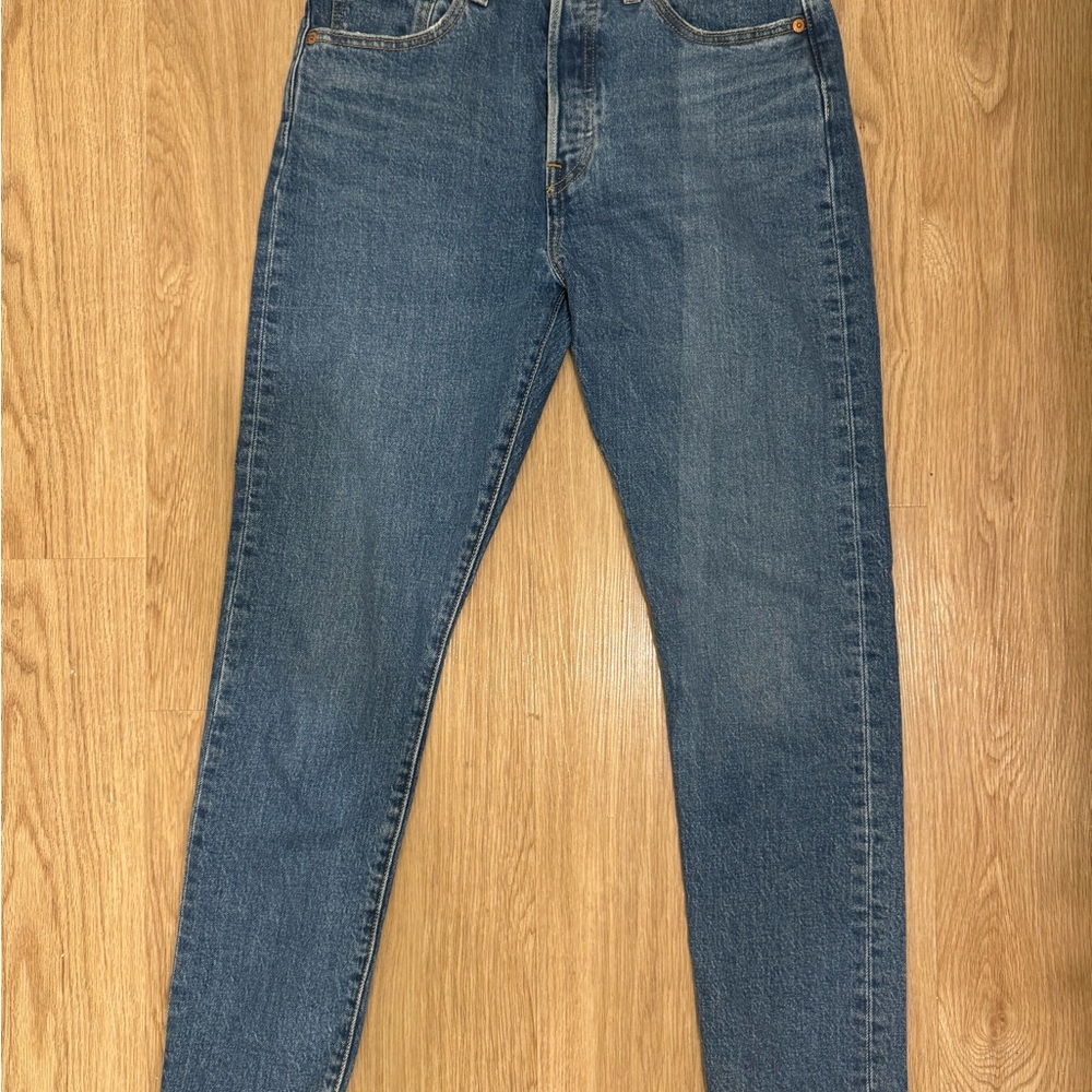 Levi 501’s Skinny Medium wash jeans size W28 L28